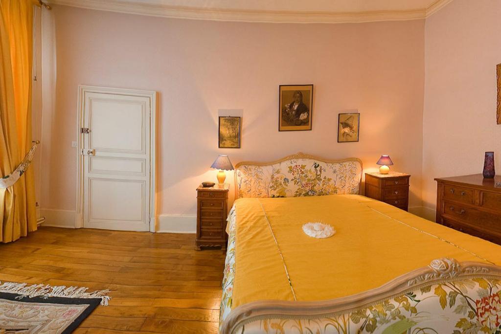 Amphore Du Berry Saint-Amand-Mont-Rond Habitación foto